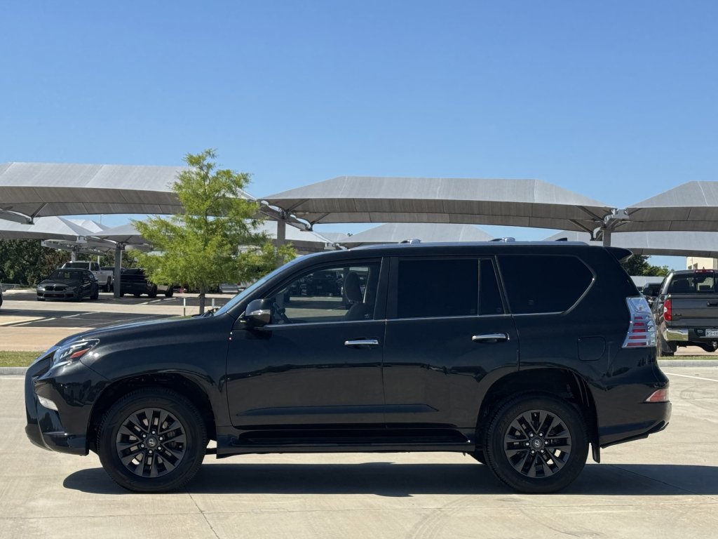 Used 2023 Lexus GX 460 Premium w/ Premium Plus Package AWD/4WD image 3