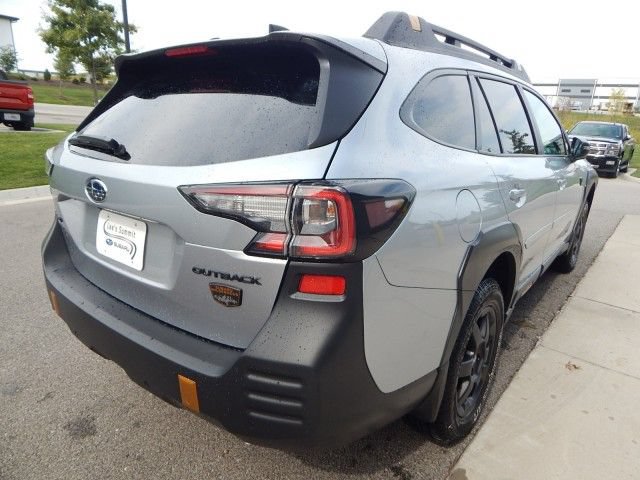 Used 2025 Subaru Outback Wilderness AWD/4WD image 7