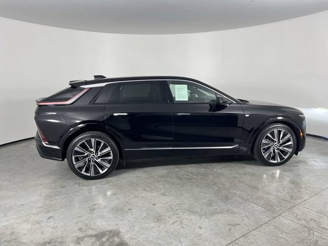 Used 2026 Cadillac Lyriq Signature Luxury w/ Nappa Leather Package AWD/4WD image 9