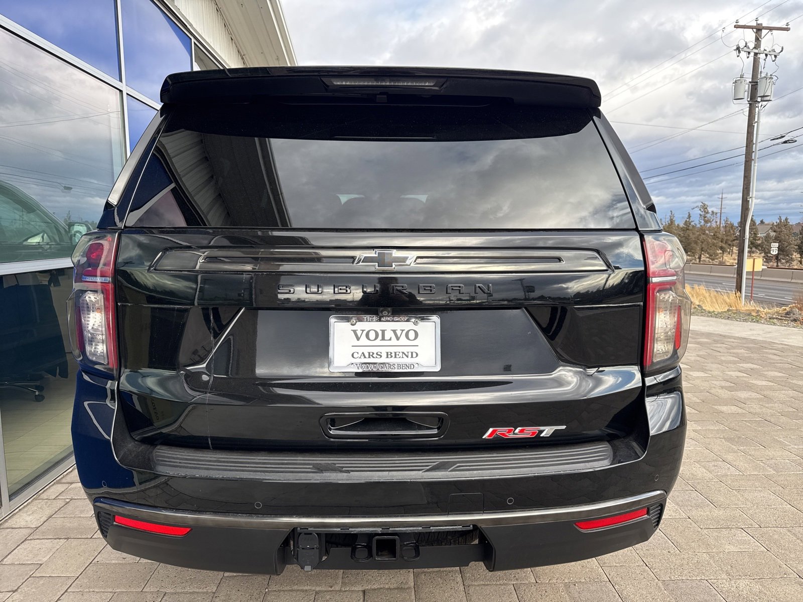 Used 2022 Chevrolet Suburban RST w/ Luxury Package image 5