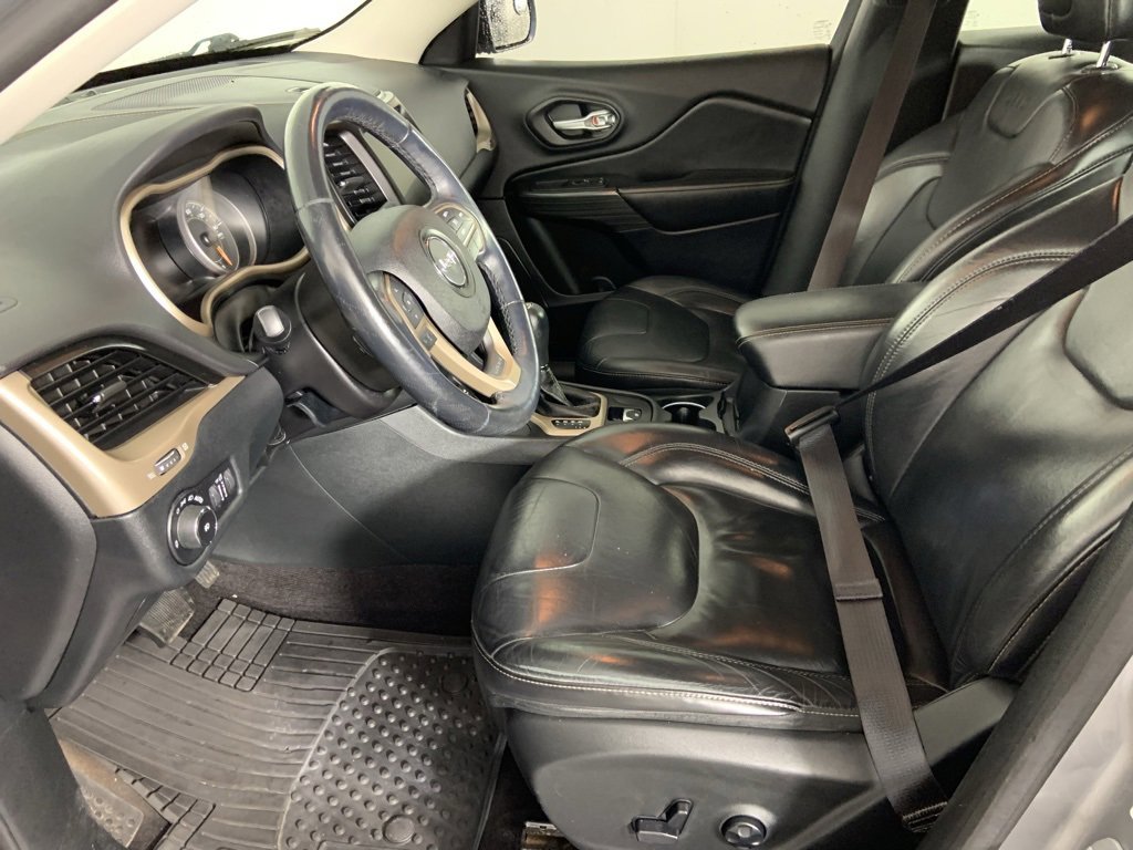 Used 2016 Jeep Cherokee Limited image 17