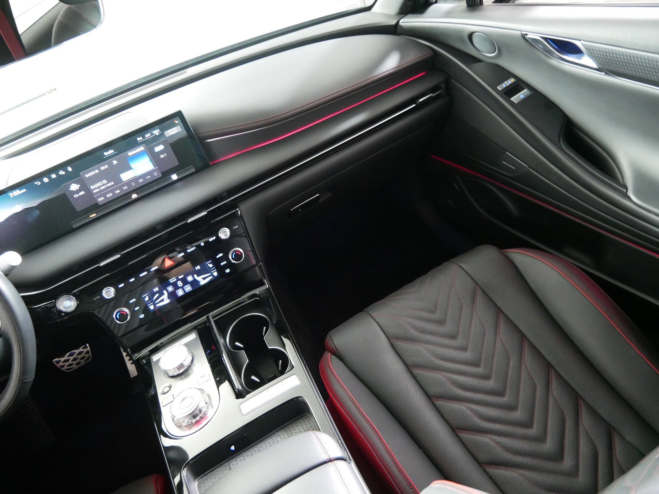 Certified 2025 Genesis G80 2.5T Sport Prestige image 11