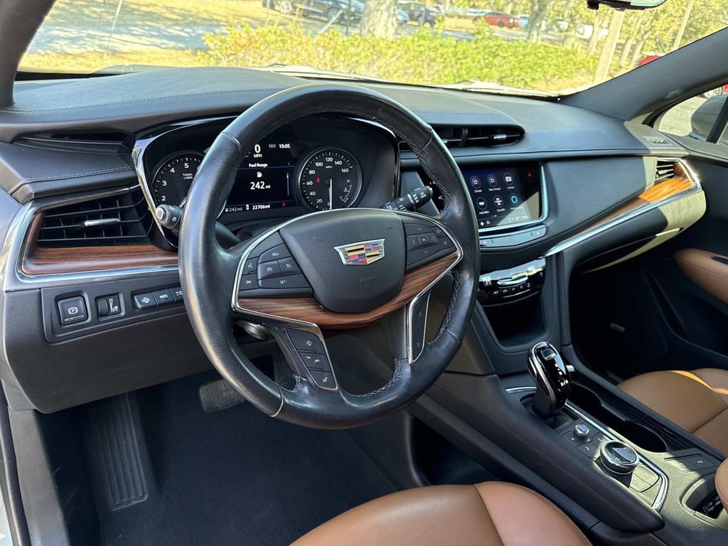 Certified 2022 Cadillac XT5 Premium Luxury w/ Technology Package image 33