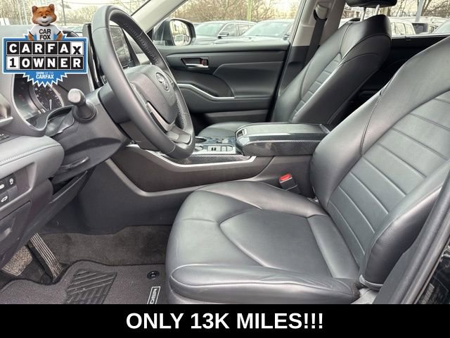 Used 2023 Toyota Highlander XLE AWD/4WD image 20