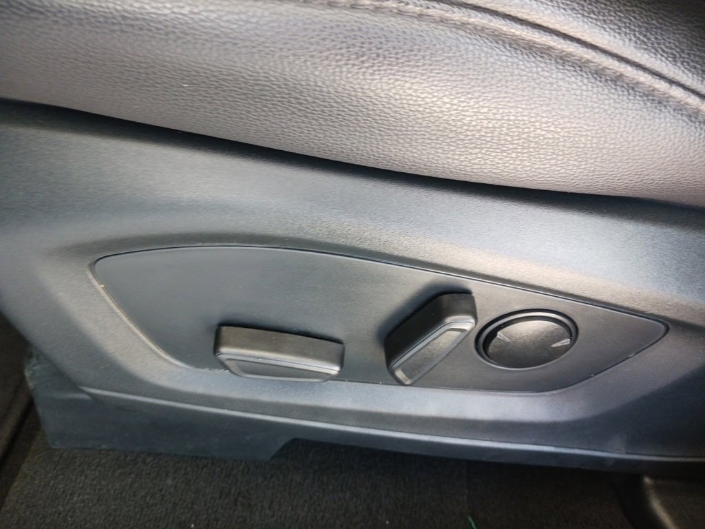 Used 2024 Ford Explorer Limited image 11