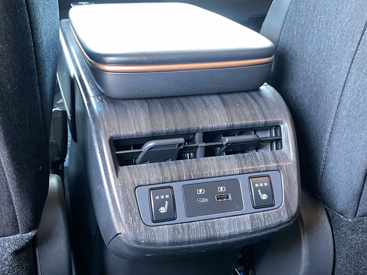 Certified 2023 Nissan Ariya FWD image 15
