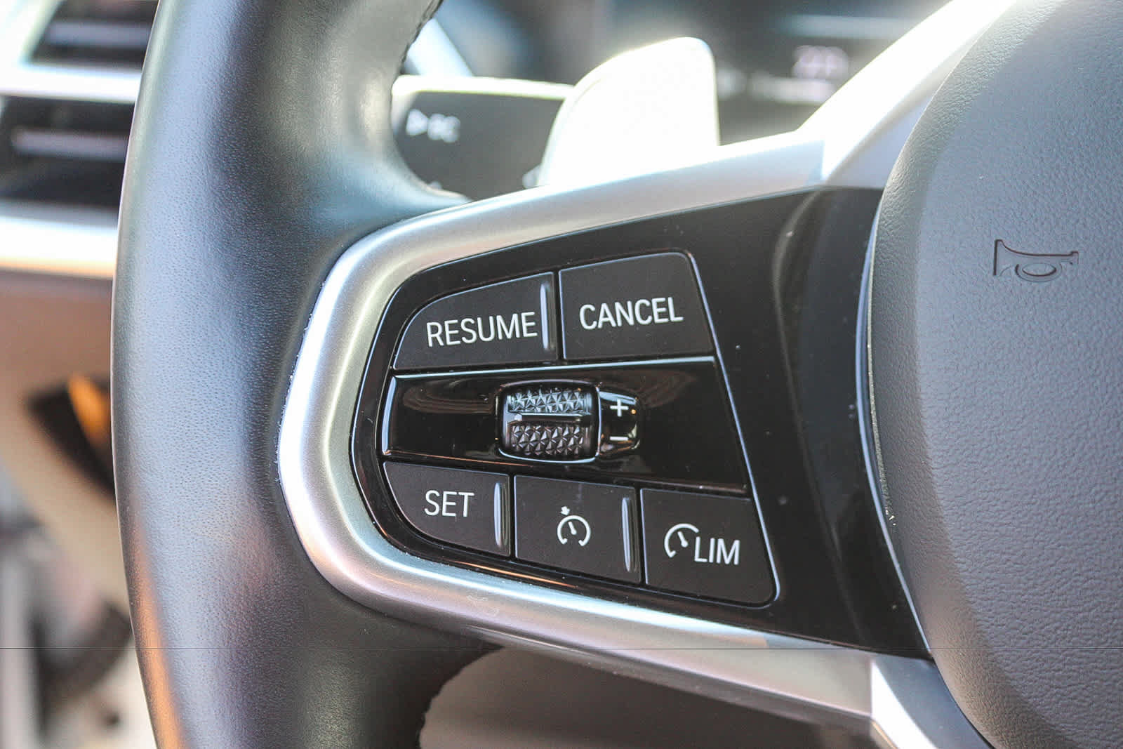 Used 2025 BMW 430i Coupe w/ M Sport Package RWD image 21
