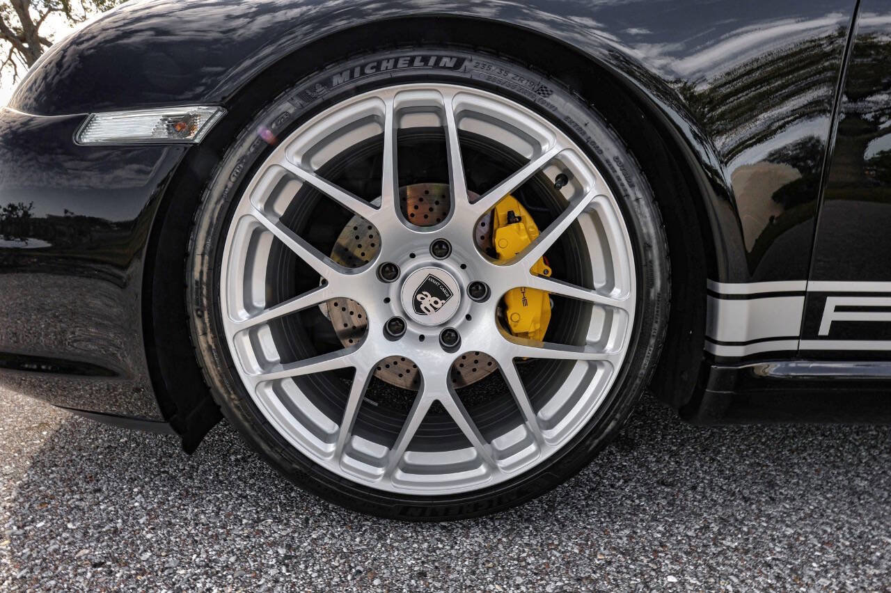 Used 2006 Porsche 911 Carrera image 32
