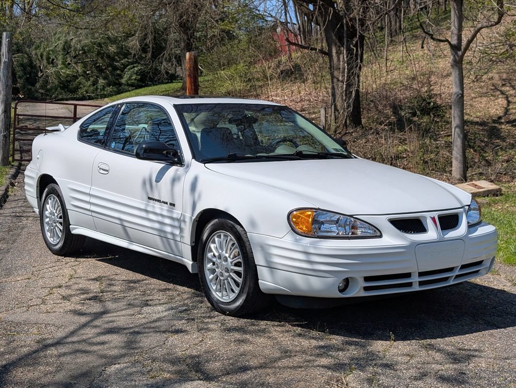 Used 2001 Pontiac Grand Am SE w/ Solid Value Appearance Pkg FWD image 5