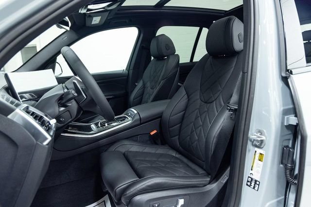 New 2026 BMW X5 xDrive40i w/ M Sport Package AWD/4WD image 24
