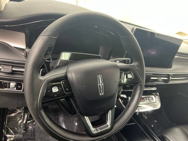 Certified 2023 Lincoln Corsair Reserve w/ Equipment Group 202A AWD/4WD image 13