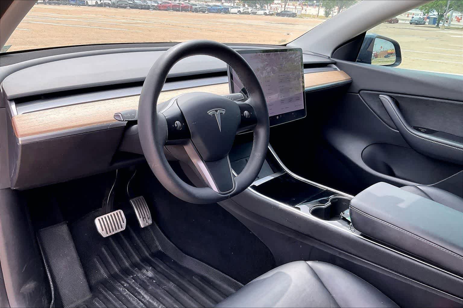 Used 2021 Tesla Model Y Long Range AWD/4WD image 2