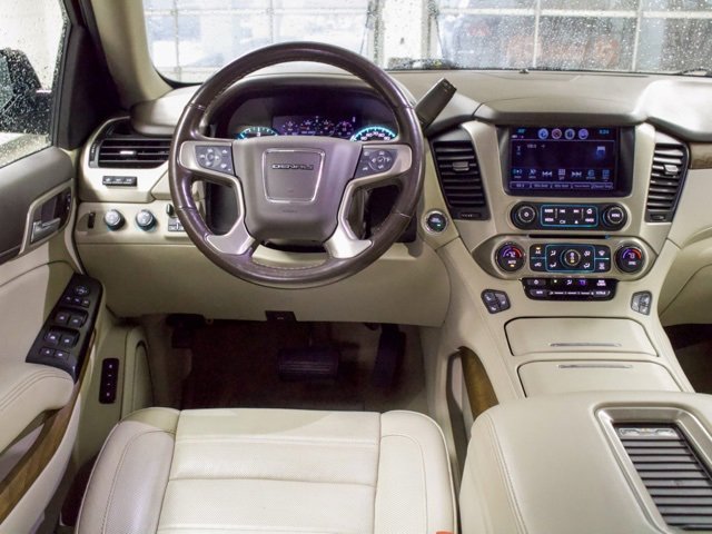 Used 2020 GMC Yukon Denali image 9
