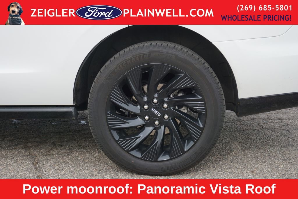 Used 2025 Lincoln Navigator Reserve w/ Jet Appearance Package image 9