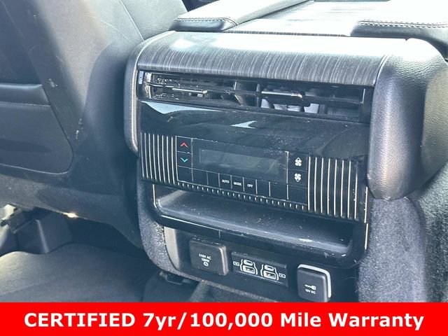 Certified 2024 Jeep Wagoneer Series II w/ Flexible Seating Group image 15