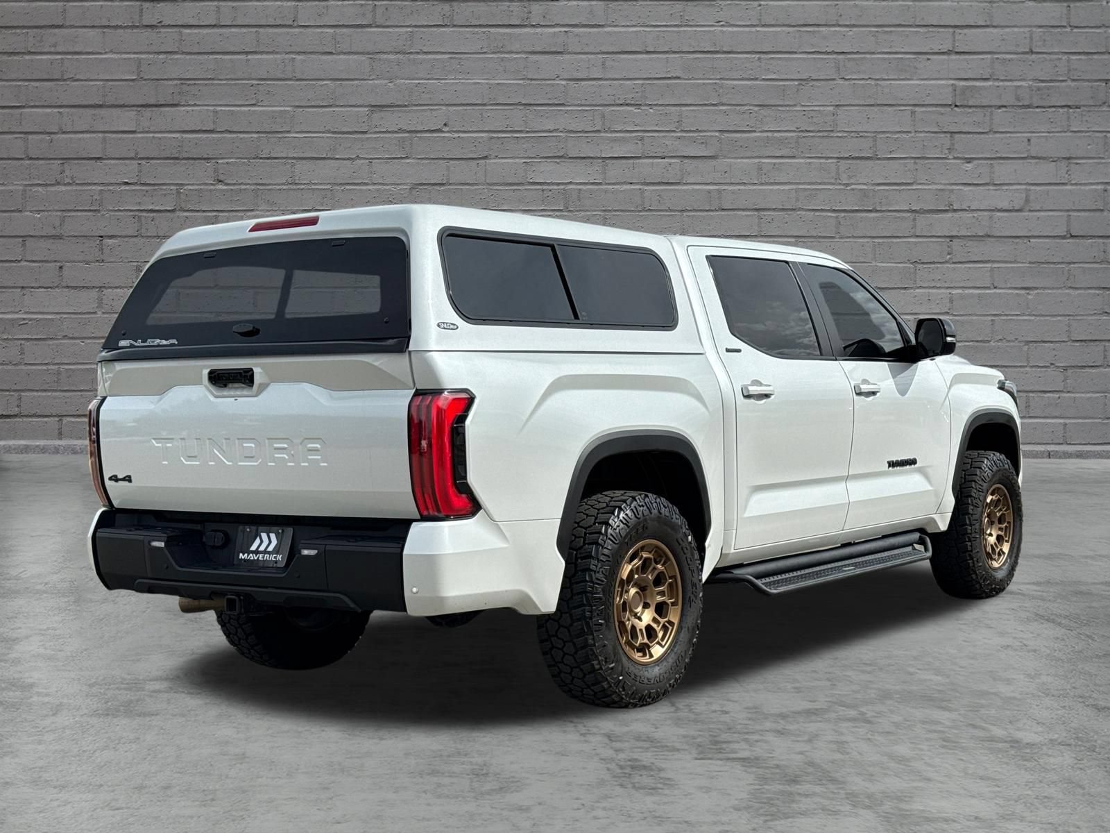 Used 2024 Toyota Tundra Limited AWD/4WD image 12