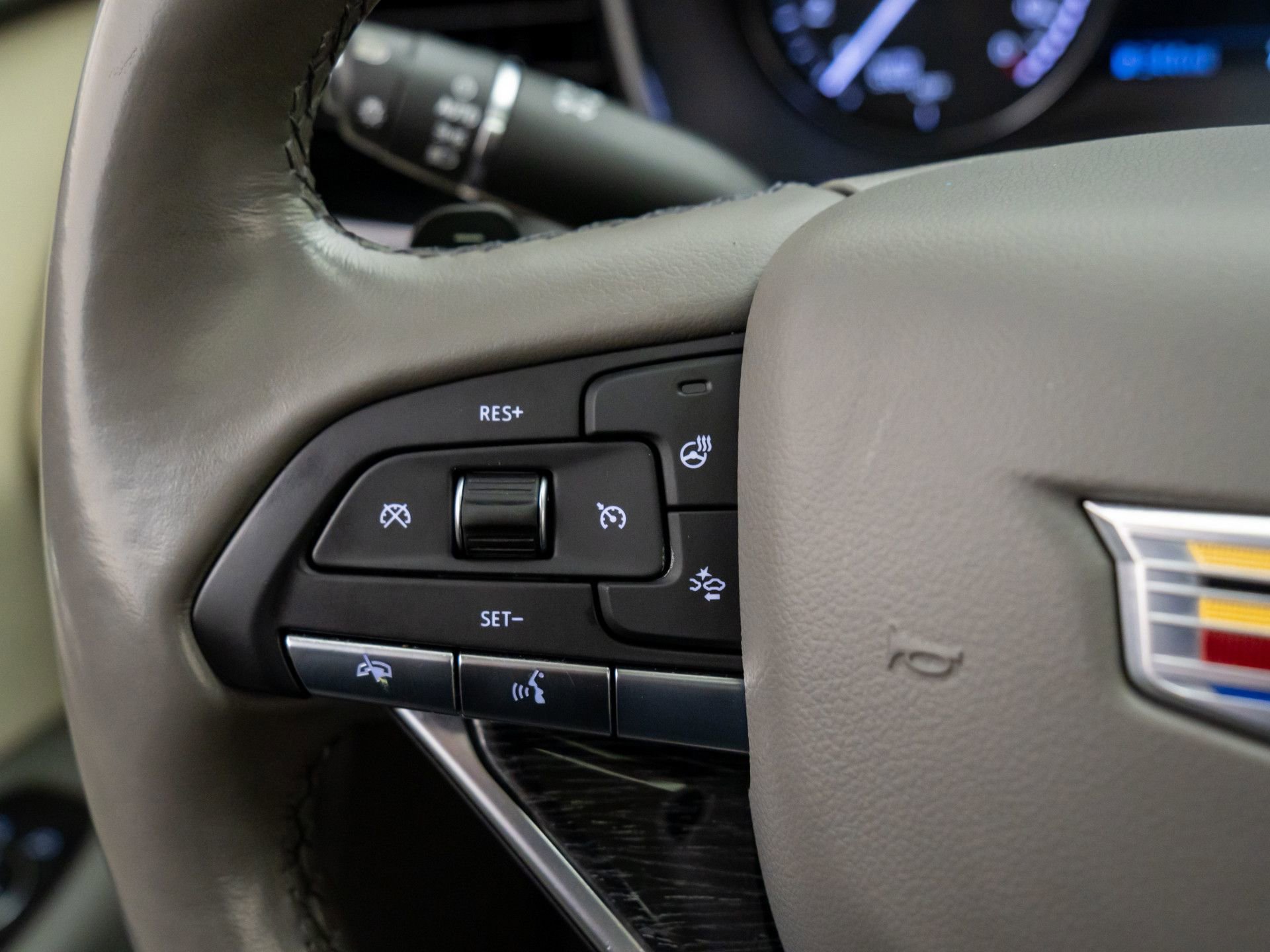 Used 2021 Cadillac XT6 Premium Luxury image 29