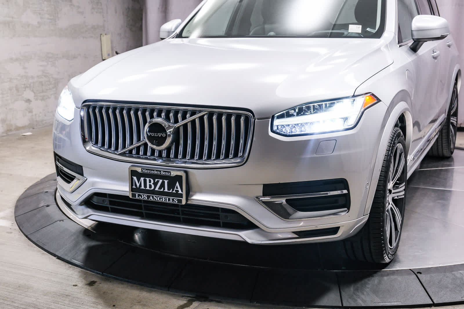 Used 2022 Volvo XC90 T8 Inscription w/ Advanced Package AWD/4WD image 11