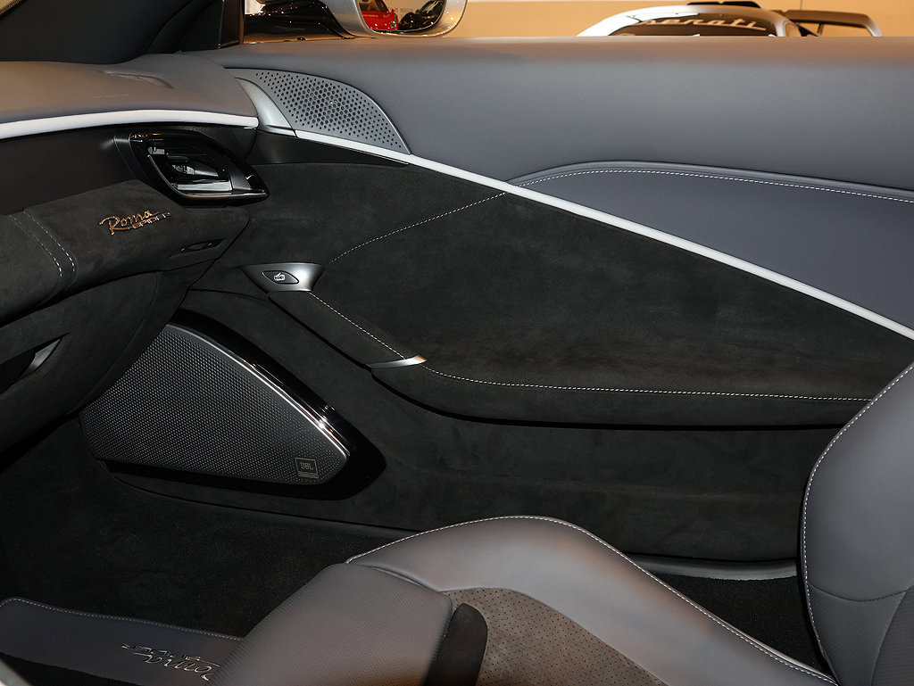 Certified 2026 Ferrari Roma Spider RWD image 74