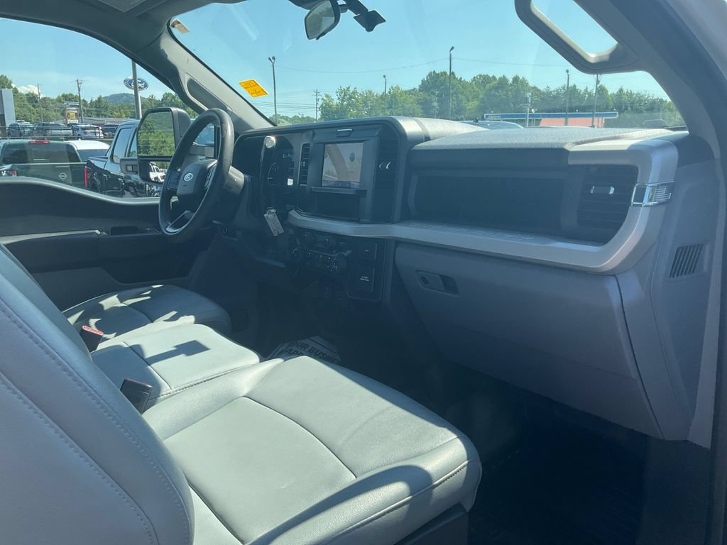 Used 2025 Ford F350 XL w/ XL Driver Assist Package AWD/4WD image 11