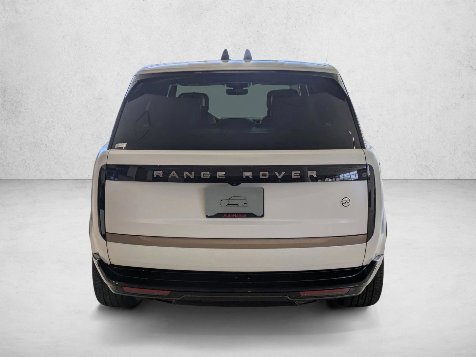 New 2026 Land Rover Range Rover SV AWD/4WD image 8