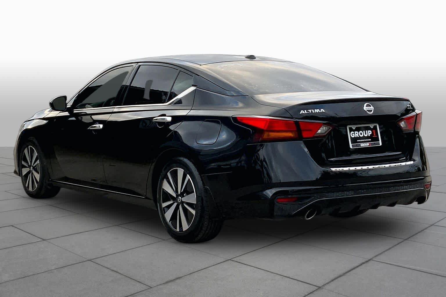 Used 2019 Nissan Altima 2.5 SL FWD image 10
