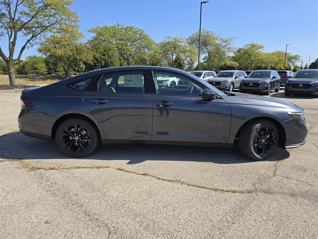 New 2025 Honda Accord SE image 18