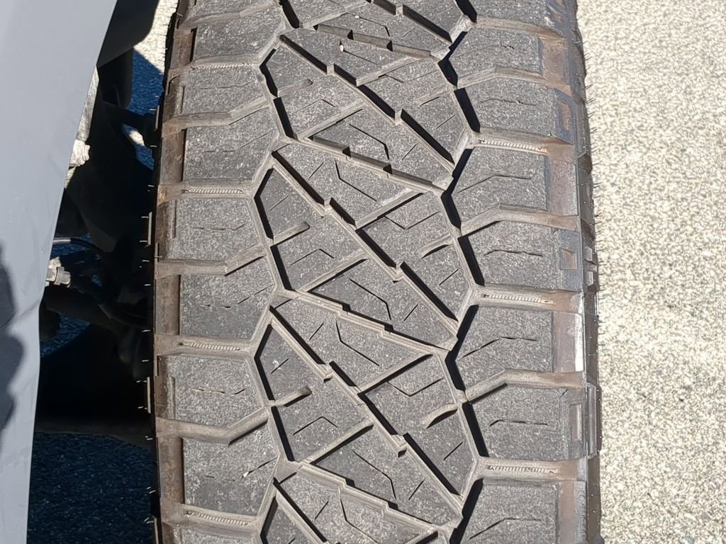 Used 2021 Ford F150 Lariat w/ Equipment Group 502A High image 12