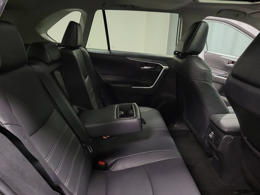 Used 2022 Toyota RAV4 XLE Premium AWD/4WD image 30