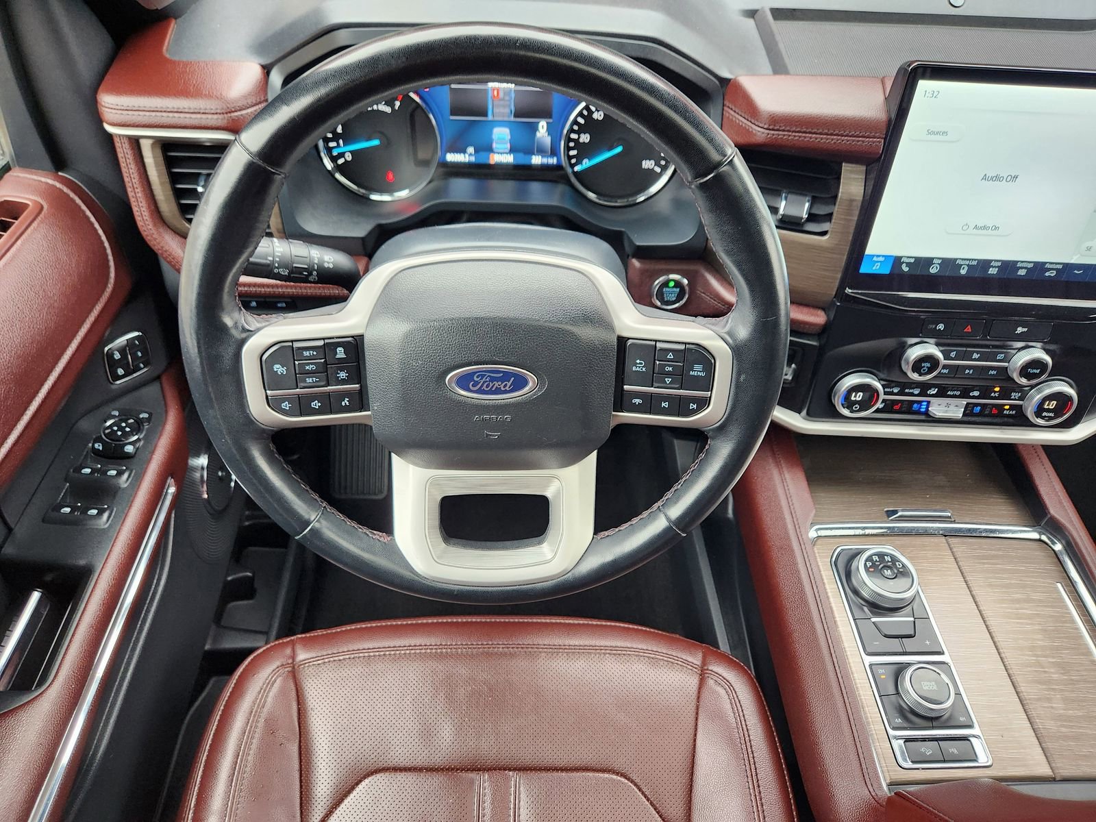 Used 2024 Ford Expedition Limited image 31