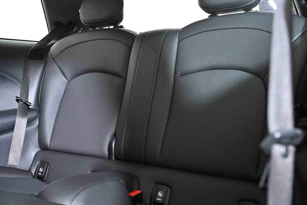 Used 2021 MINI Cooper S w/ Premium Package image 25