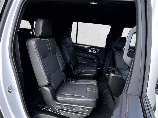 Used 2024 Chevrolet Suburban RST w/ Luxury Package RWD image 29