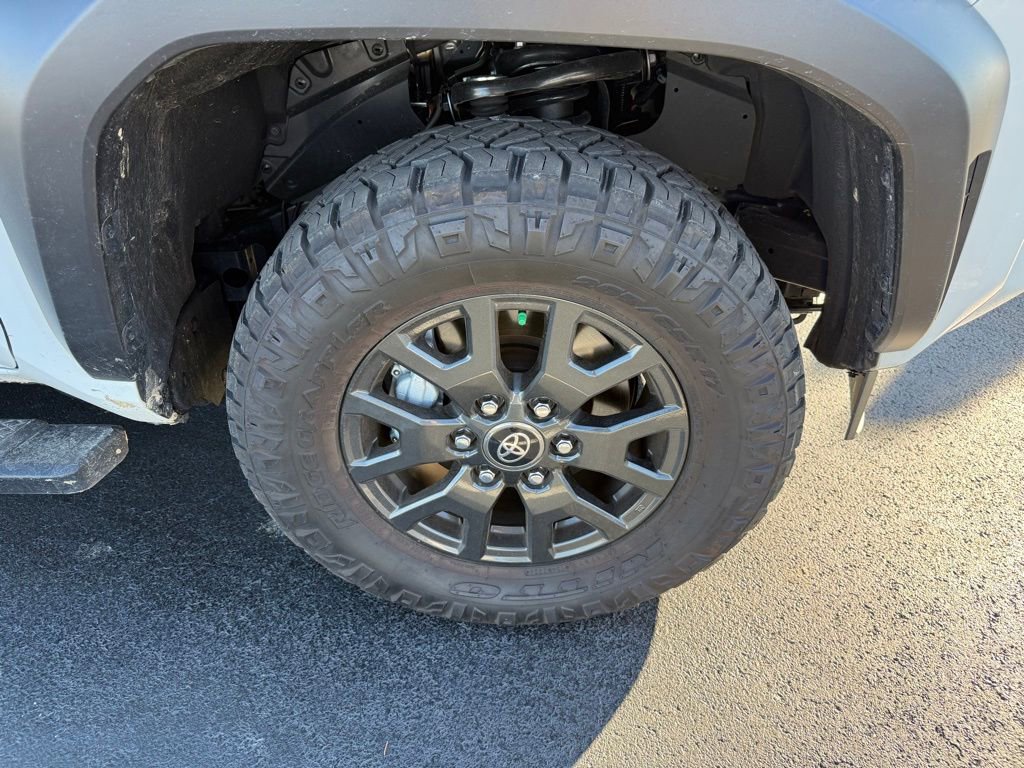 Certified 2025 Toyota 4Runner SR5 image 8