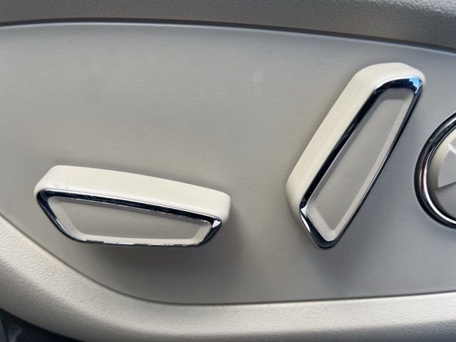 Used 2022 Lincoln Nautilus Reserve image 15