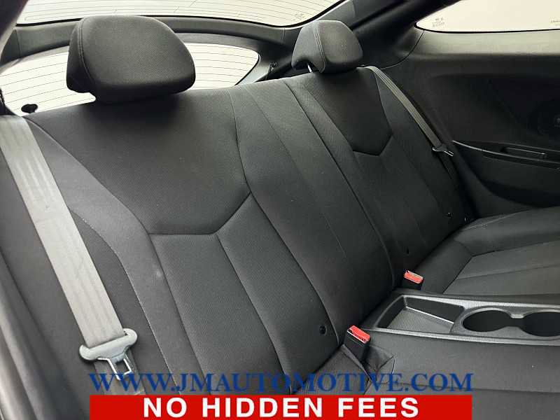 Used 2017 Hyundai Veloster Value Edition image 18