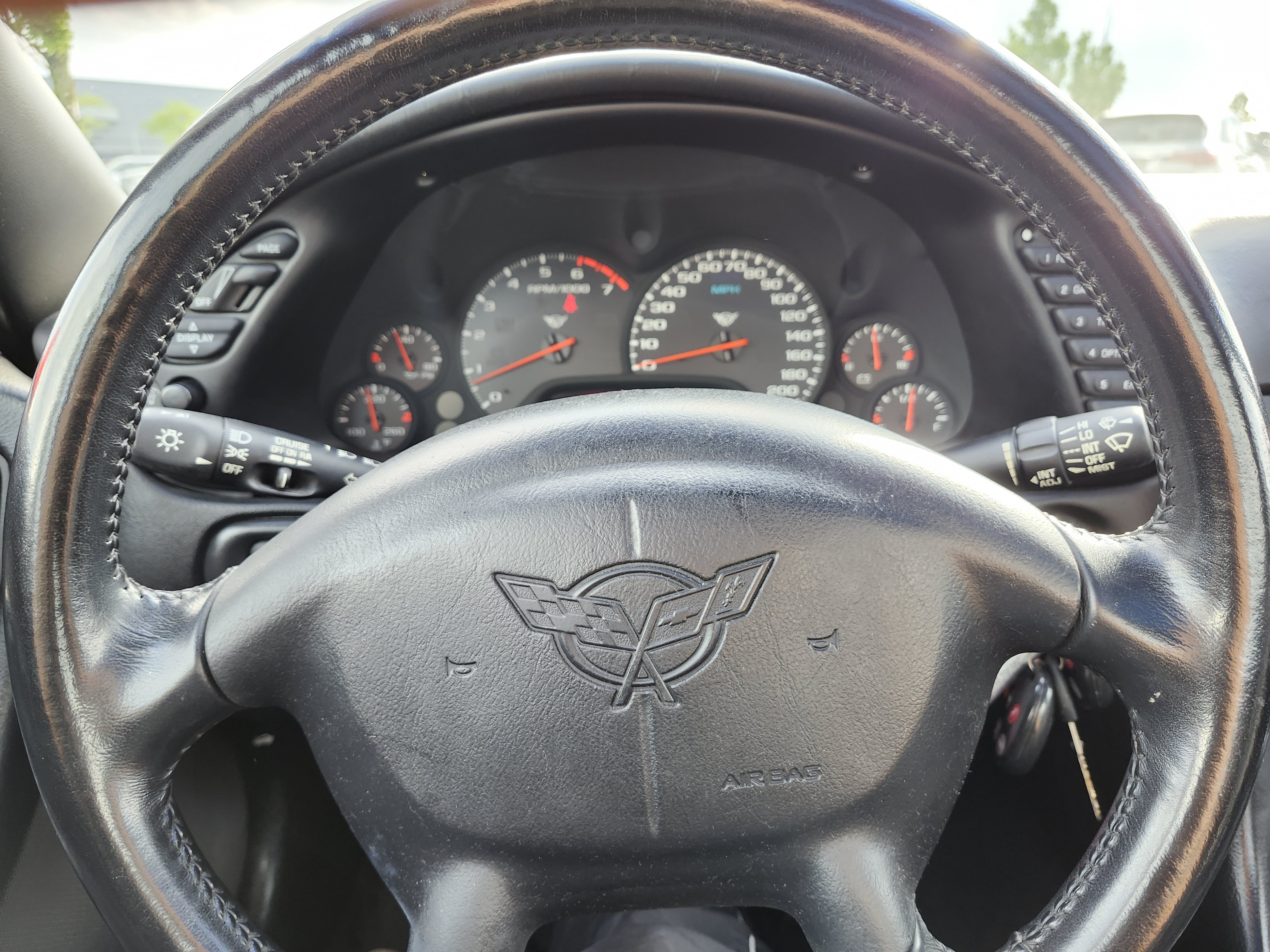 Used 2000 Chevrolet Corvette Coupe w/ Performance Handling Pkg RWD image 25