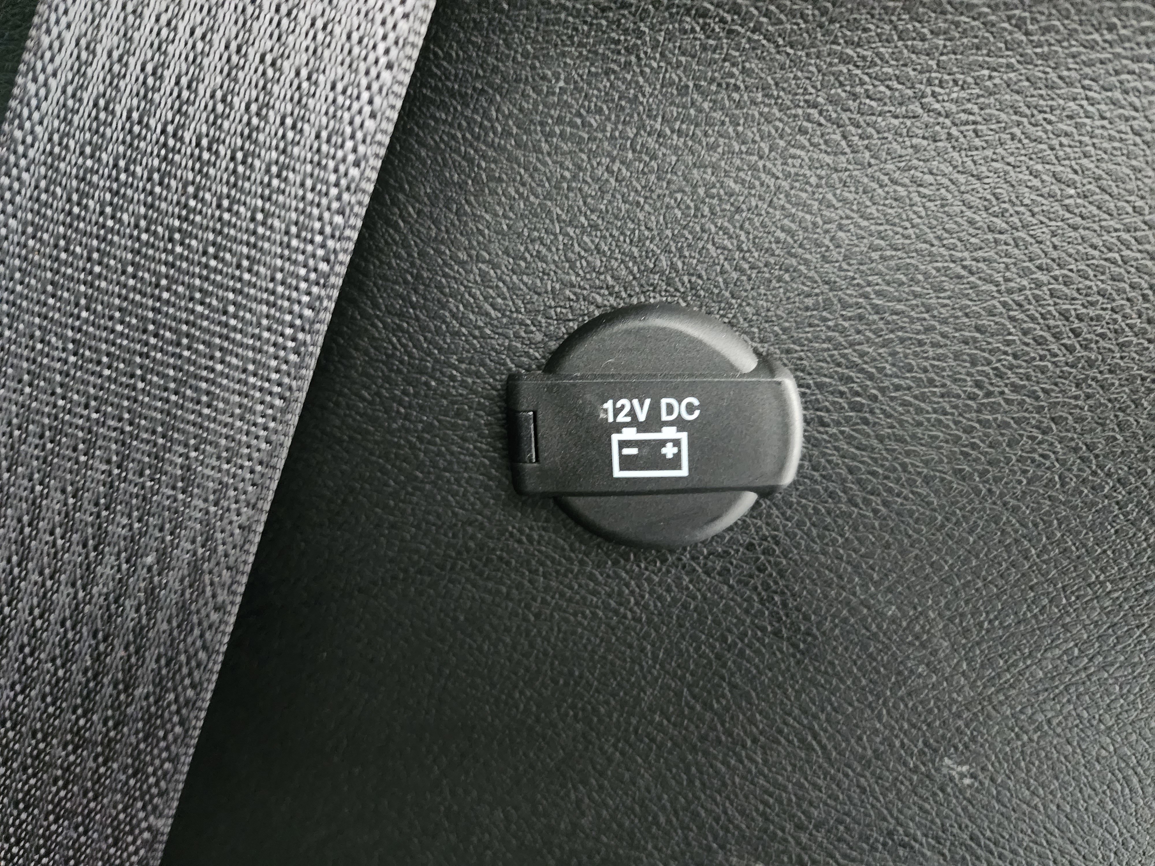 Used 2024 Chrysler Pacifica Limited image 32