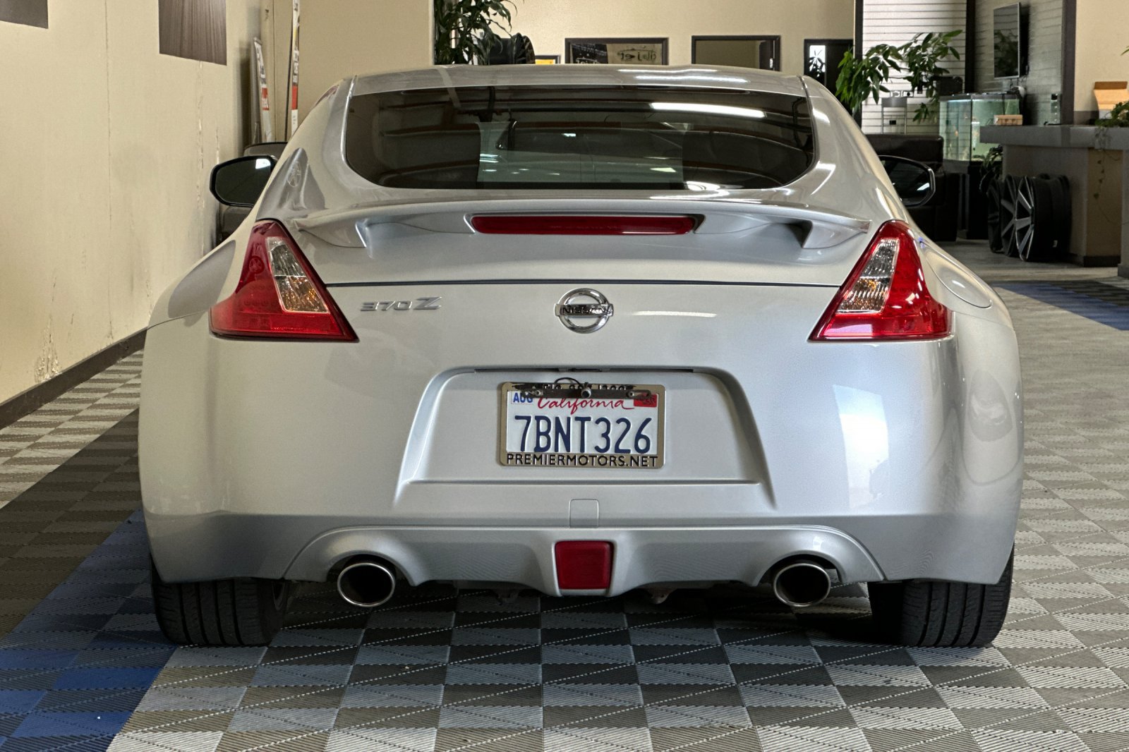 Used 2013 Nissan 370Z Coupe RWD image 5