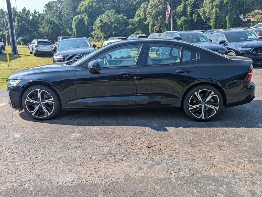 Certified 2024 Volvo S60 B5 Plus w/ Protection Package Premier FWD image 3