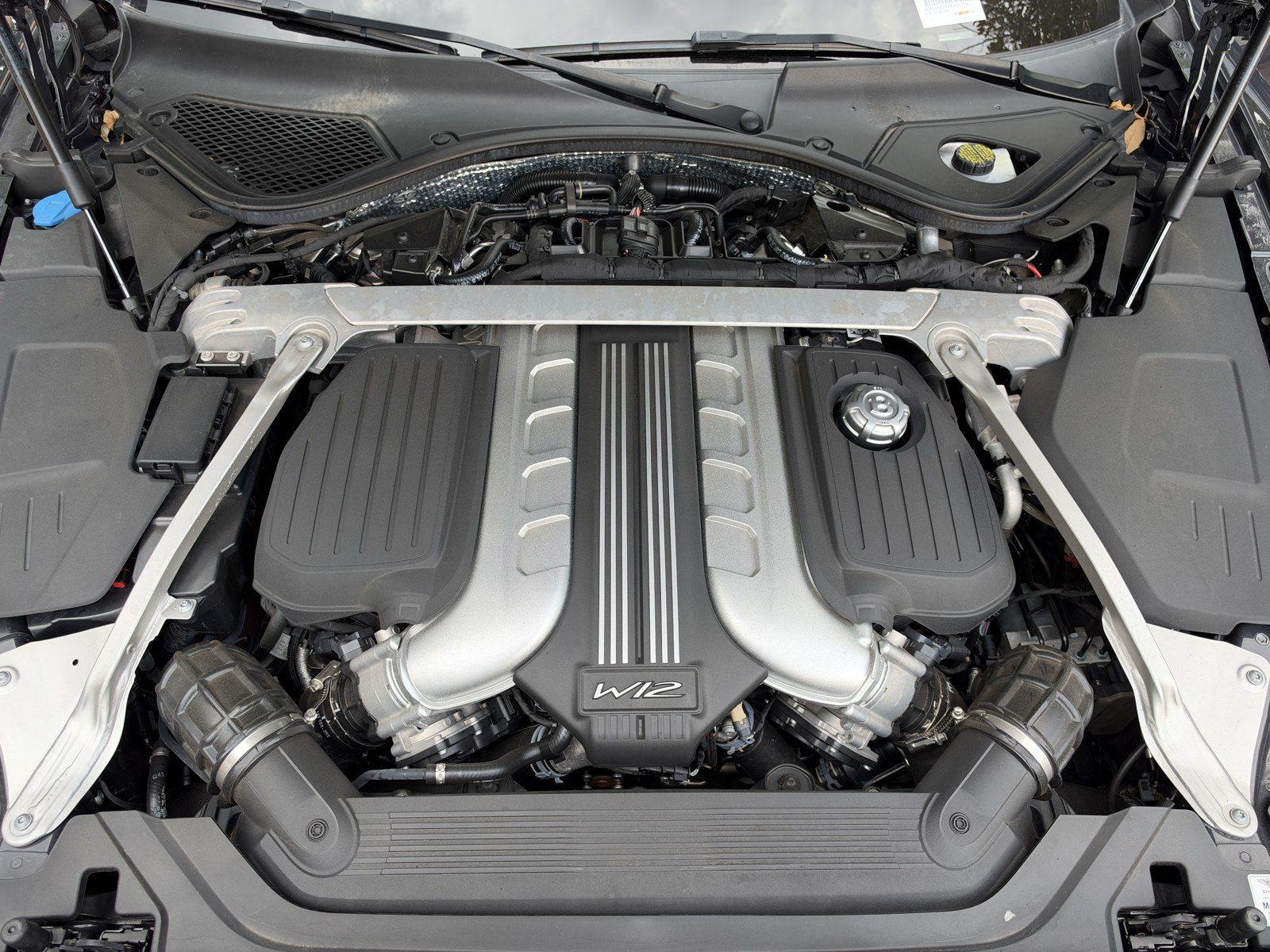 Certified 2023 Bentley Flying Spur W12 AWD/4WD image 12