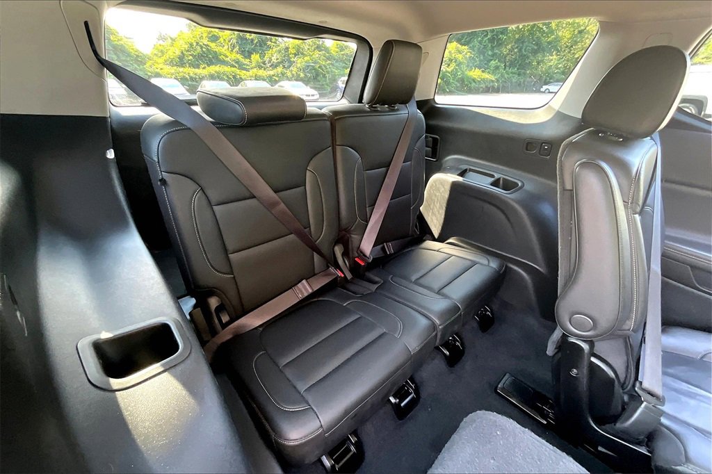 Certified 2023 GMC Acadia SLT image 30