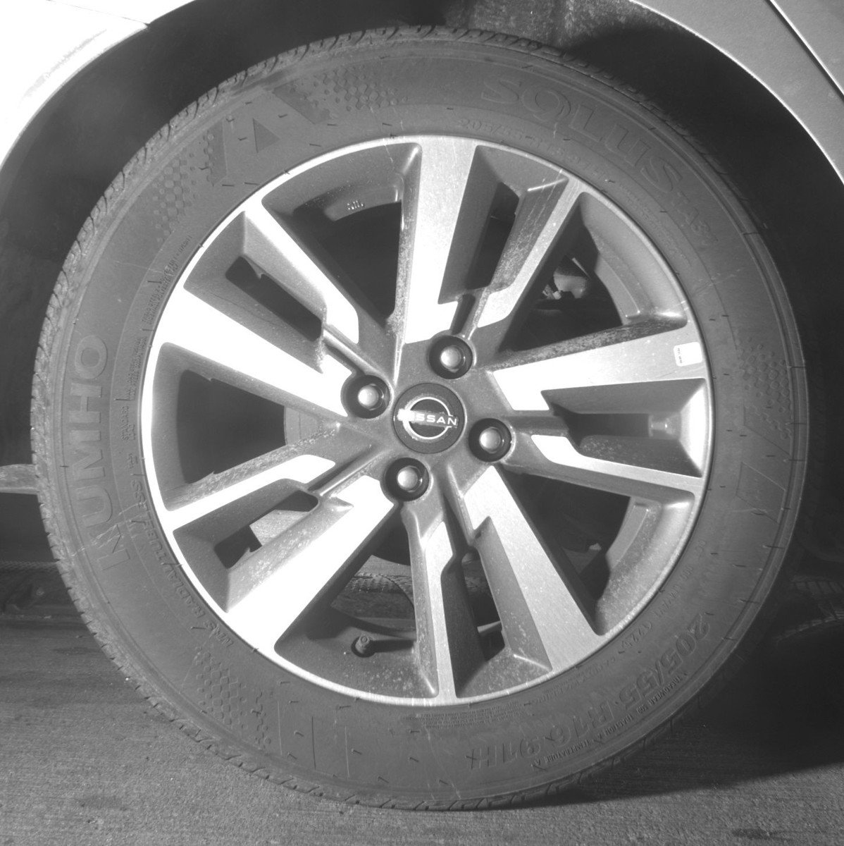 Used 2025 Nissan Versa SV image 15