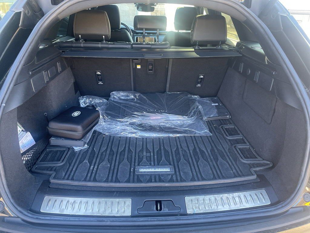 Used 2023 Land Rover Range Rover Velar R-Dynamic S image 15