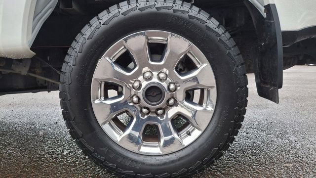 Used 2019 Ford F250 Lariat w/ Chrome Package image 11