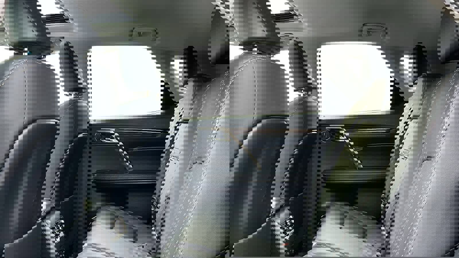 Used 2019 Lexus RX 450h AWD image 26