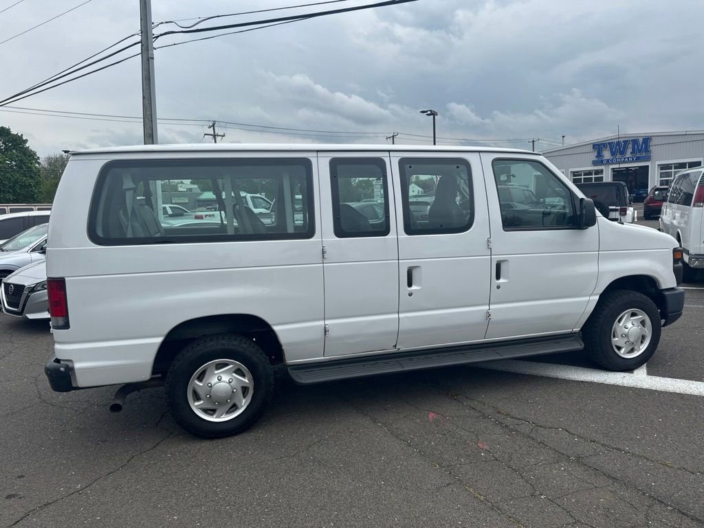 Used 2014 Ford E-350 and Econoline 350 XL w/ Power Windows & Locks Group RWD image 11