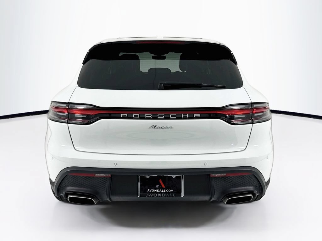 Certified 2025 Porsche Macan AWD/4WD image 10