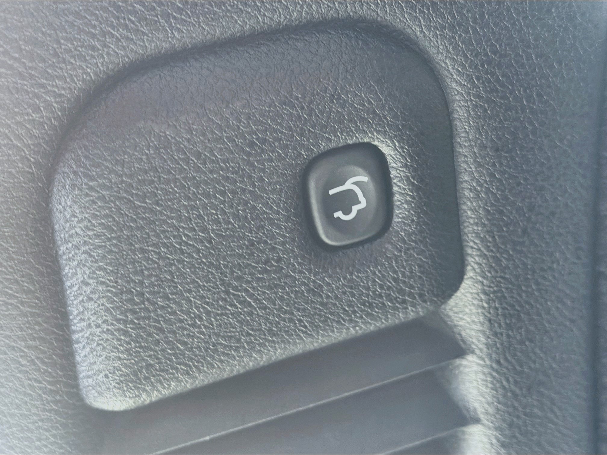 Used 2025 Dodge Durango GT AWD/4WD image 31