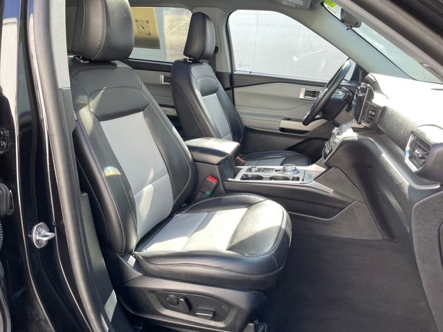 Used 2023 Ford Explorer XLT w/ Equipment Group 202A image 40