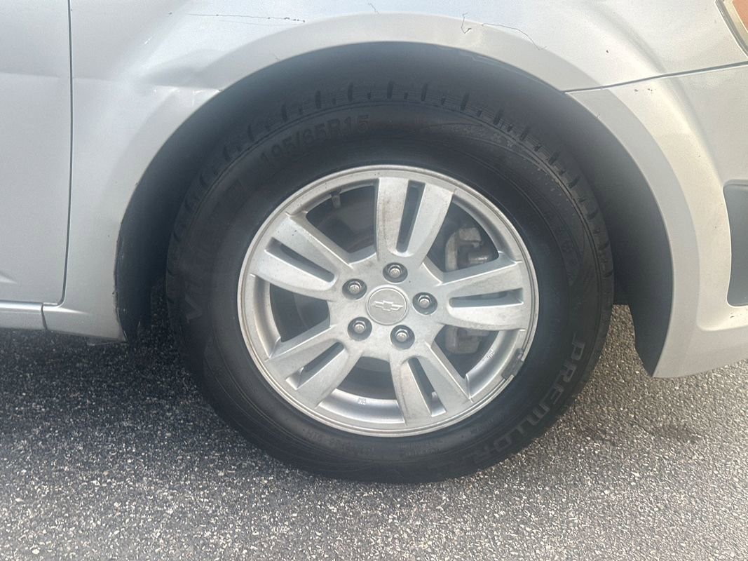 Used 2014 Chevrolet Sonic LT image 12